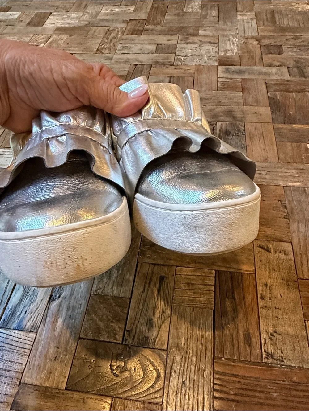 Michael Kors Bella Metallic Silver Platform Sneaker with Ruffle Detail 7 1/2